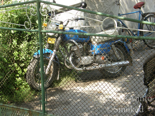 Олесько, Львовская область, старый мотоцикл
