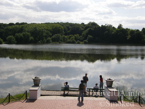 дворец в Качановке, парк, озеро